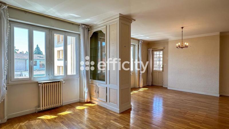Appartement - 169 m² - 8 pièces
