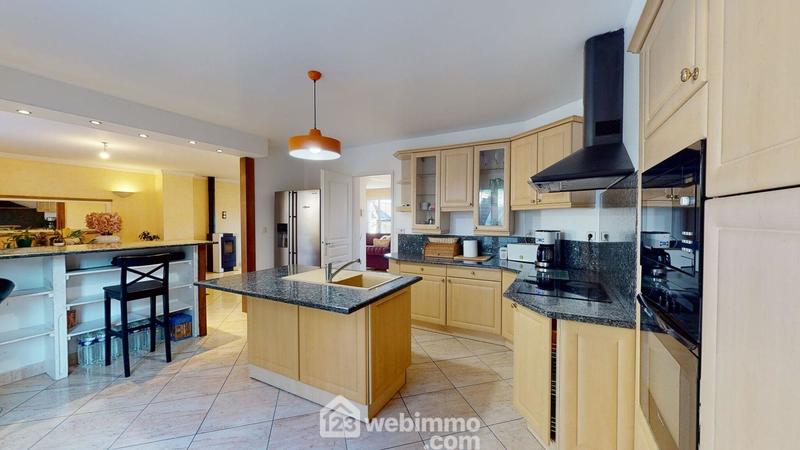 Maison - 170 m² - 7 pièces