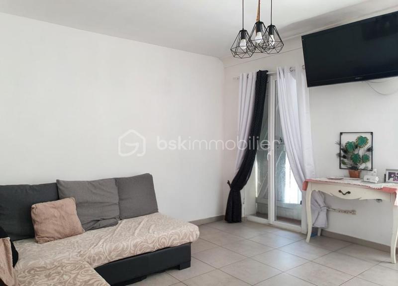 Maison - 214 m² - 8 pièces