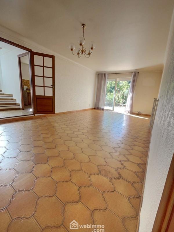 Villa - 121 m² - 6 pièces