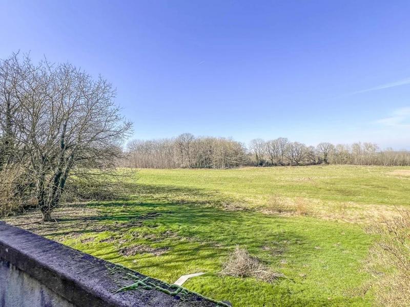 Demeure - 254 m² - 10 pièces