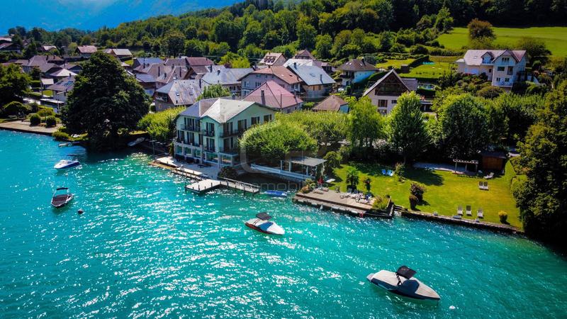 Maison - 631 m² - 20 pièces