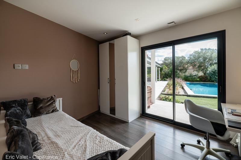 Villa - 230 m² - 6 pièces