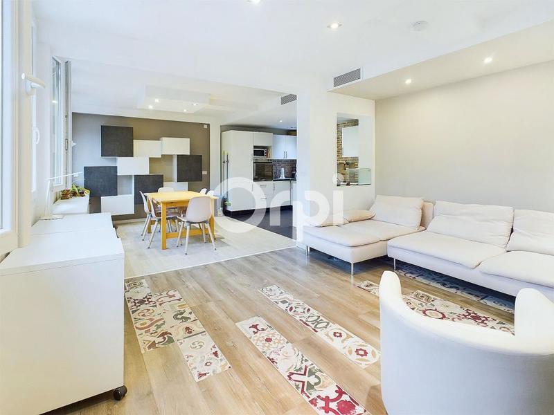 Loft - 84 m² - 3 pièces