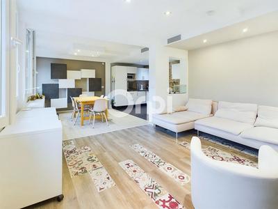 Loft - 84 m² - 3 pièces