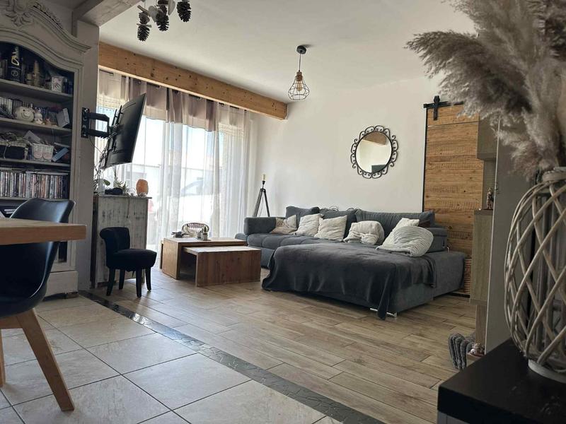 Maison - 140 m² - 6 pièces