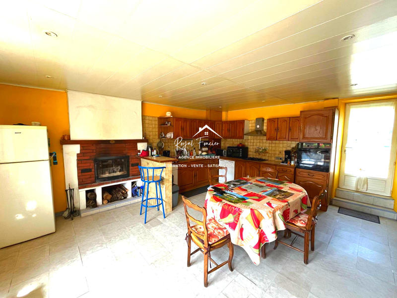 Maison ancienne - 255 m² - 8 pièces