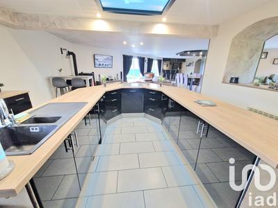 Maison - 351 m² - 12 pièces