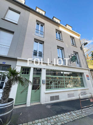 Immeuble - 294 m² - 13 pièces