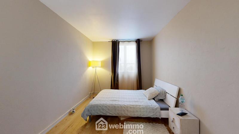 Appartement - 80 m² - 4 pièces