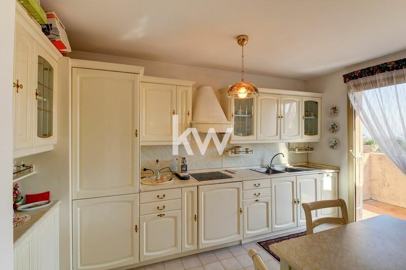 Appartement - 79 m² - 3 pièces