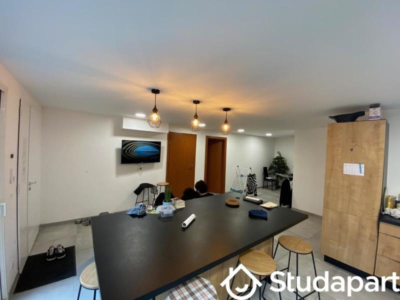 Chambre - 12 m² - 1 pièce