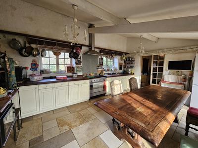 Maison traditionnelle - 240 m² - 7 pièces