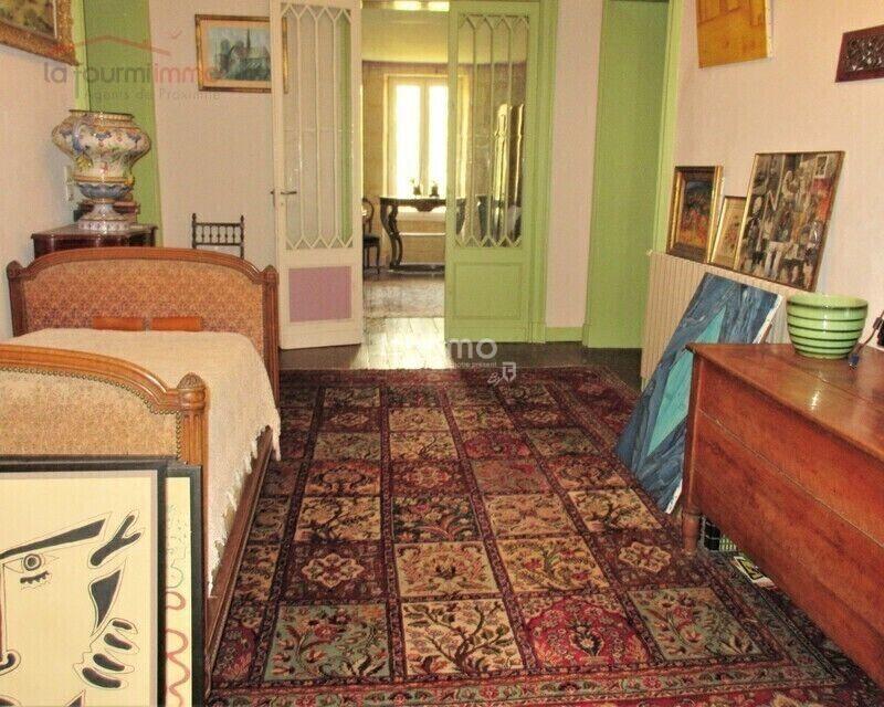 Maison - 530 m² - 17 pièces