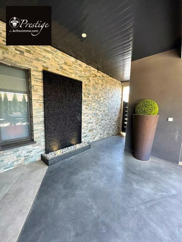 Maison - 186 m² - 5 pièces