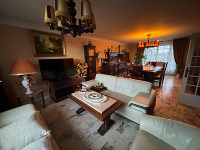 Maison - 285 m² - 11 pièces