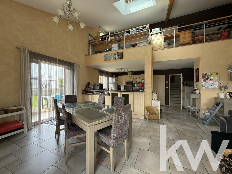 Pavillon - 187 m² - 6 pièces