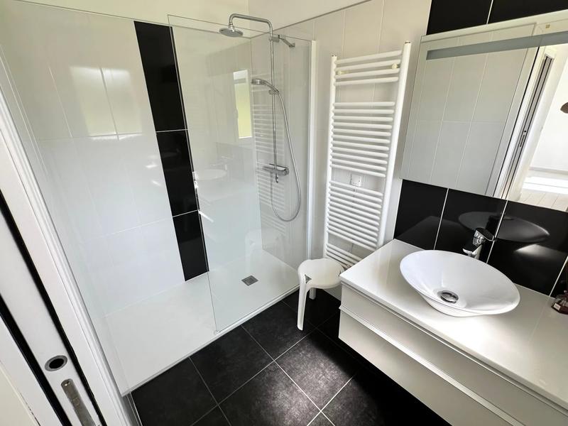 Maison - 261 m² - 10 pièces