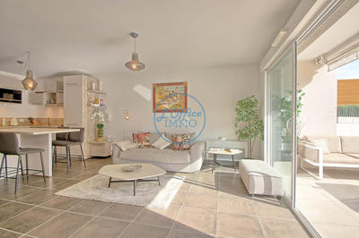 Appartement - 82 m² - 4 pièces