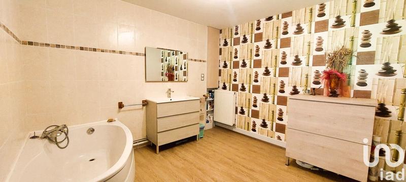 Maison - 325 m² - 10 pièces