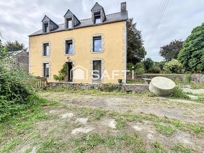 Maison - 278 m² - 9 pièces