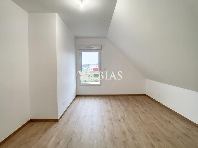 Maison - 95 m² - 4 pièces