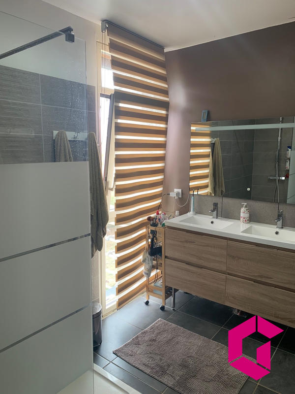 Villa - 205 m² - 4 pièces