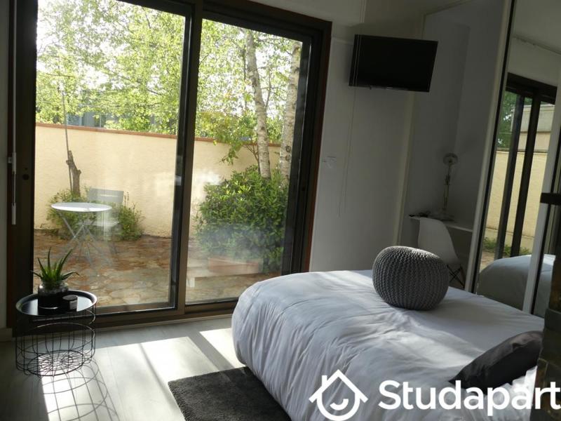 Chambre - 11 m² - 1 pièce