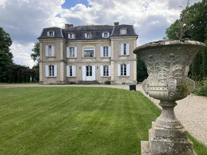 Château - 567 m² - 15 pièces