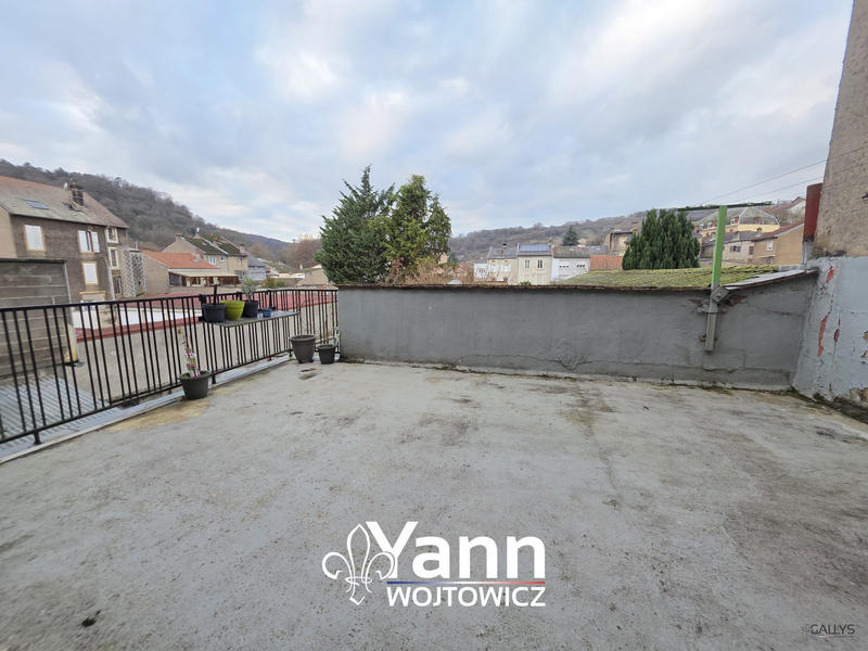 Maison - 350 m² - 11 pièces