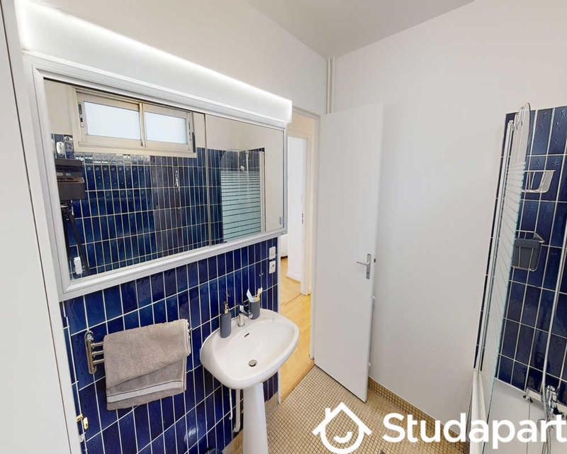 Chambre - 70 m² - 1 pièce