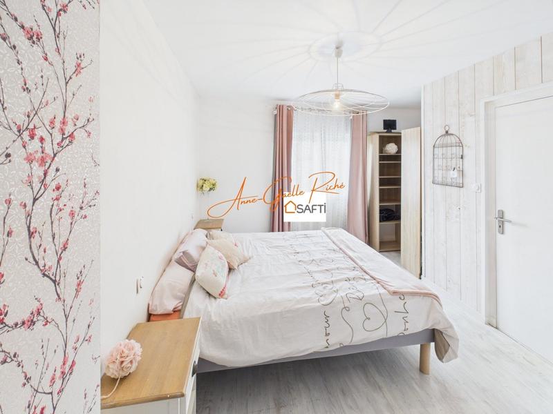 Maison - 102 m² - 6 pièces