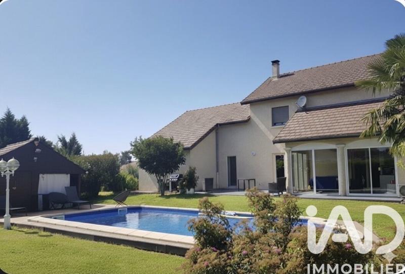 Maison - 179 m² - 5 pièces