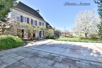Maison en pierre - 190 m² - 8 pièces