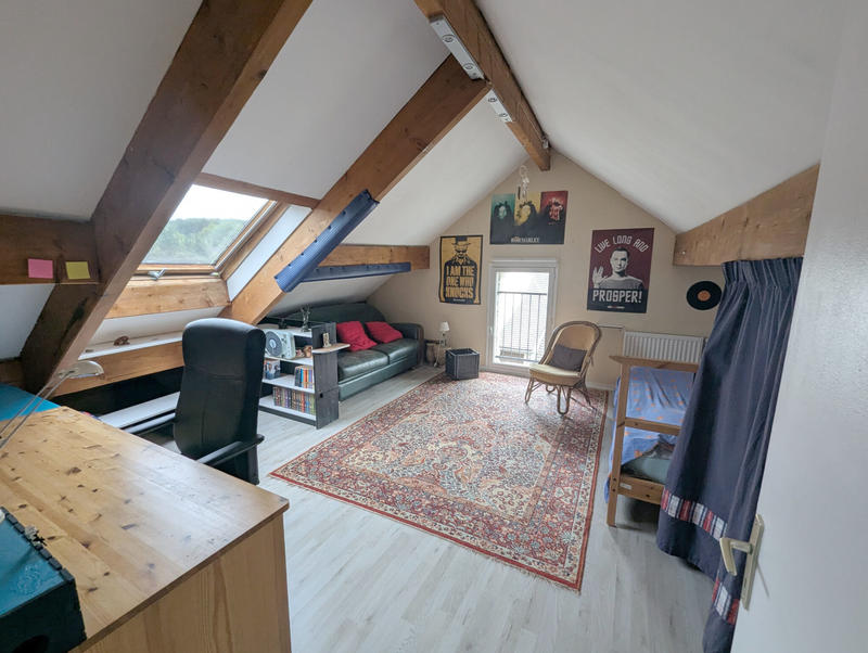 Maison - 210 m² - 7 pièces