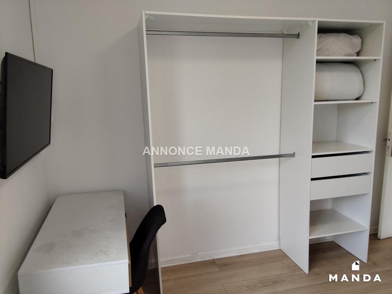 Chambre - 10 m² - 6 pièces