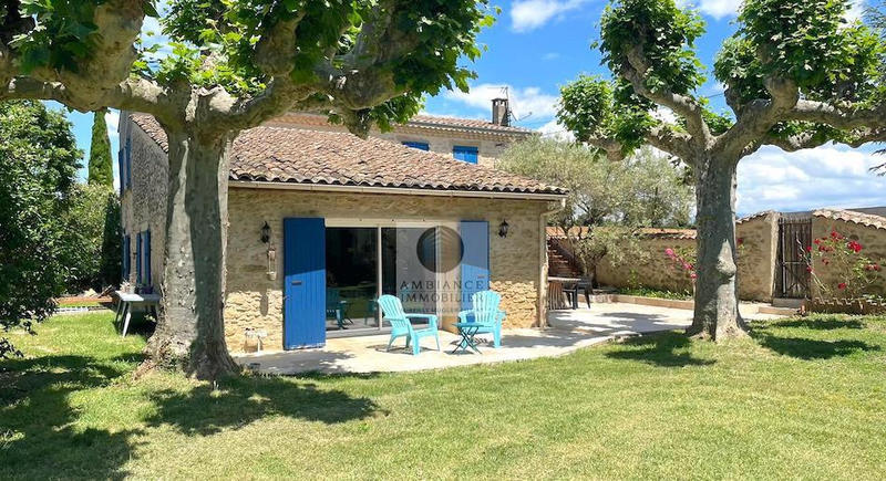 Maison - 236 m² - 7 pièces