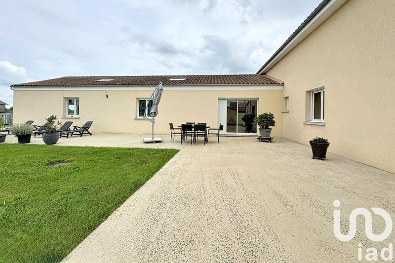 Maison - 240 m² - 7 pièces