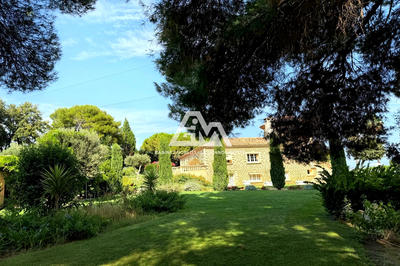 Maison de maîtres - 650 m² - 14 pièces