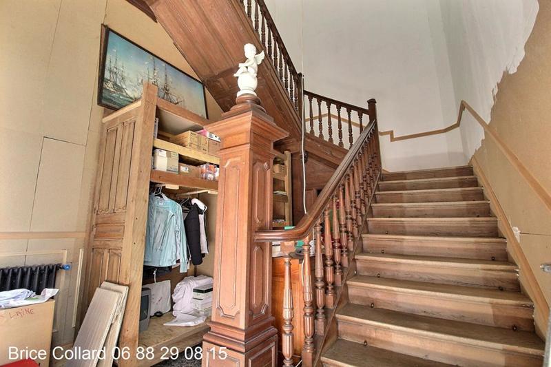 Maison - 230 m² - 8 pièces