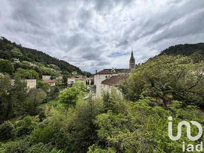 Appartement - 85 m² - 5 pièces