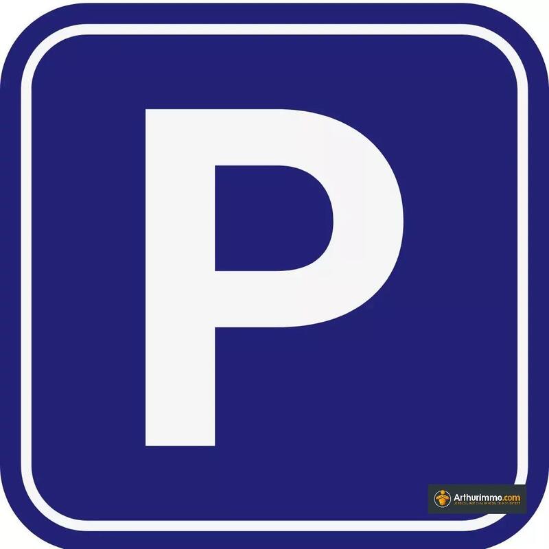 Parking / Garage