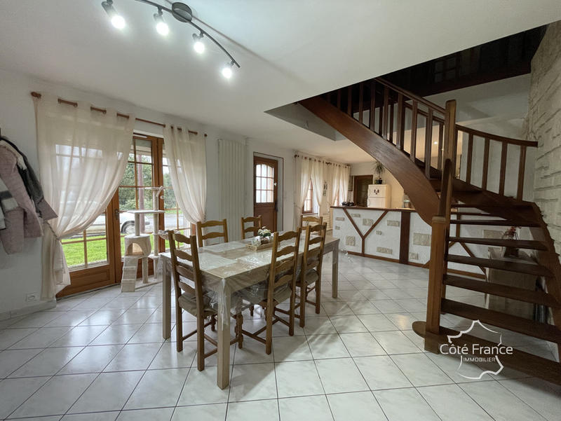 Maison de village - 137 m² - 5 pièces