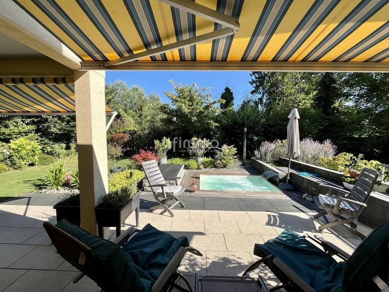 Demeure - 231 m² - 8 pièces