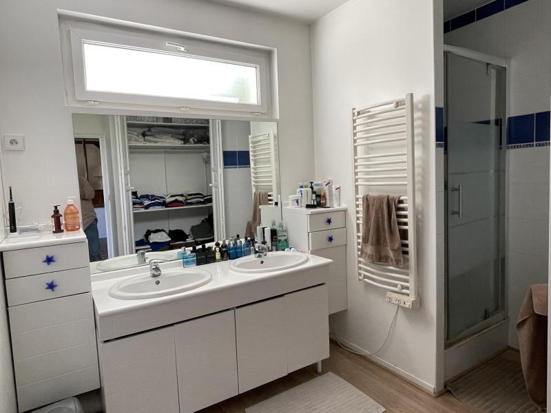 Maison - 180 m² - 8 pièces