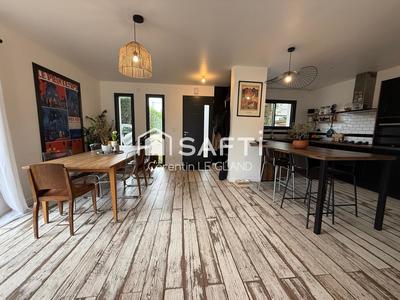 Maison - 95 m² - 4 pièces