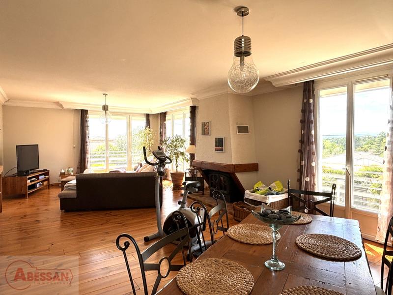 Maison - 220 m² - 7 pièces