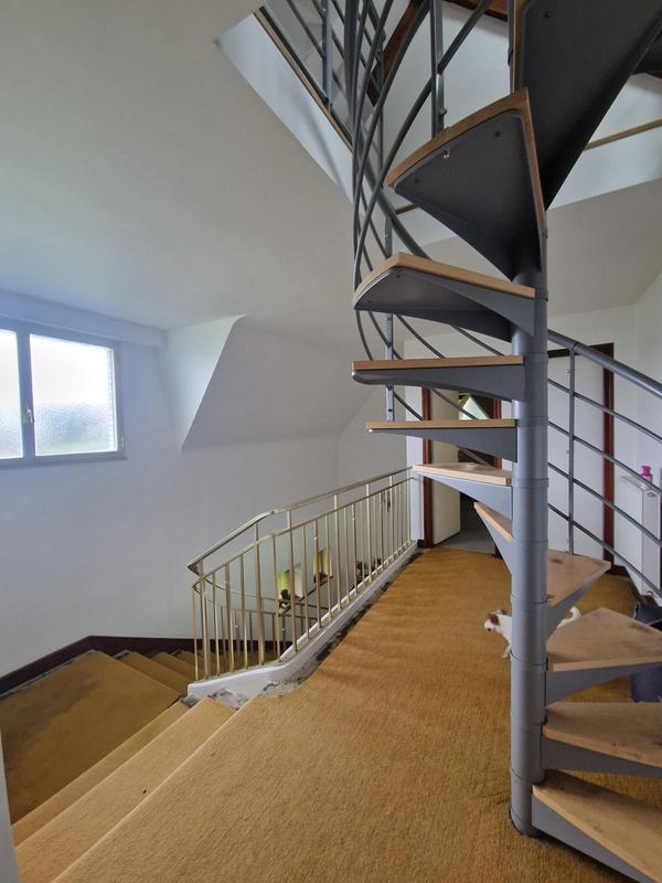 Maison traditionnelle - 200 m² - 8 pièces