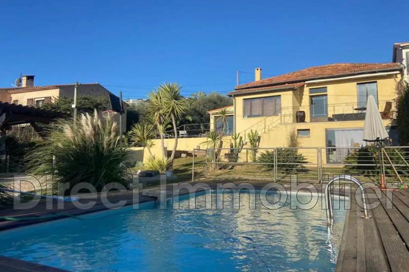 Maison - 250 m² - 7 pièces