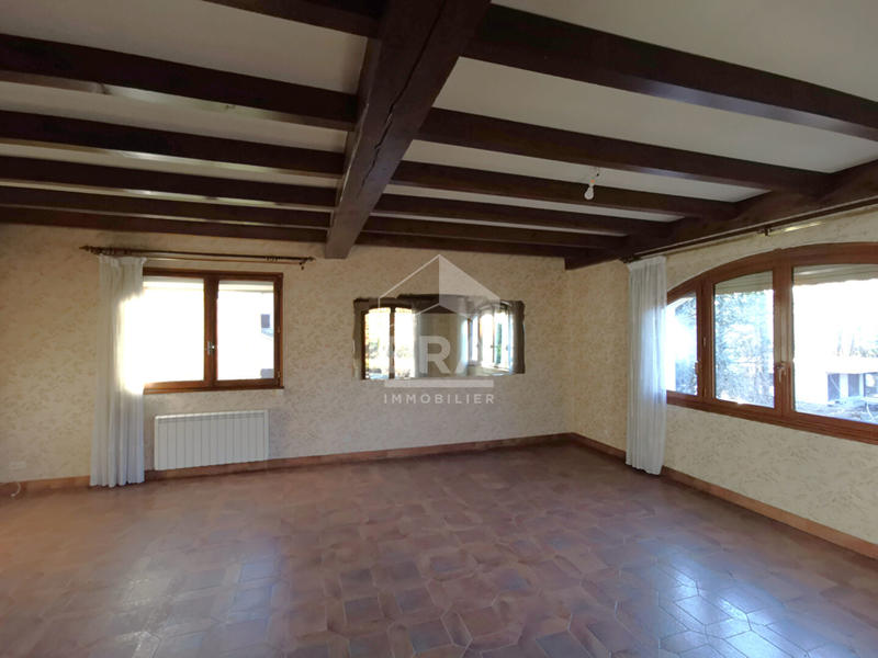 Maison - 225 m² - 10 pièces